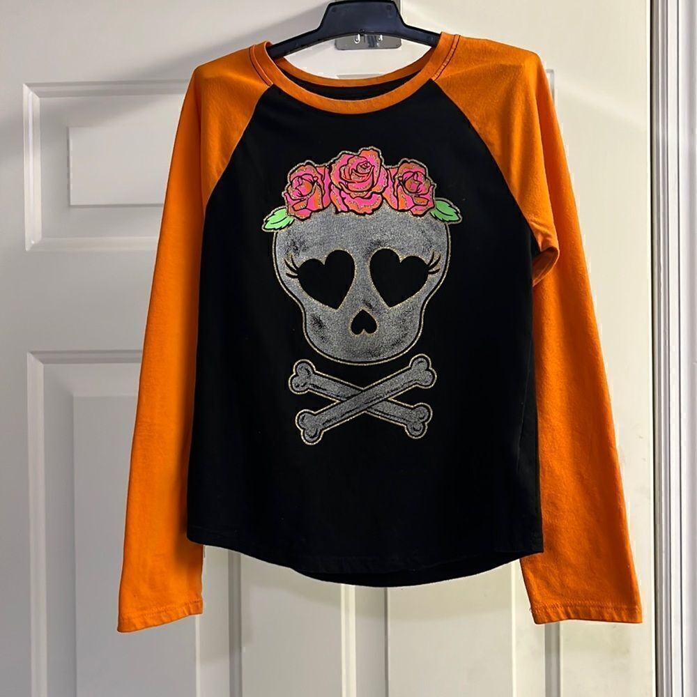Celebrate Halloween Glitter Skull w/ Cross Bones and Roses Baseball Shirt- 7/8
